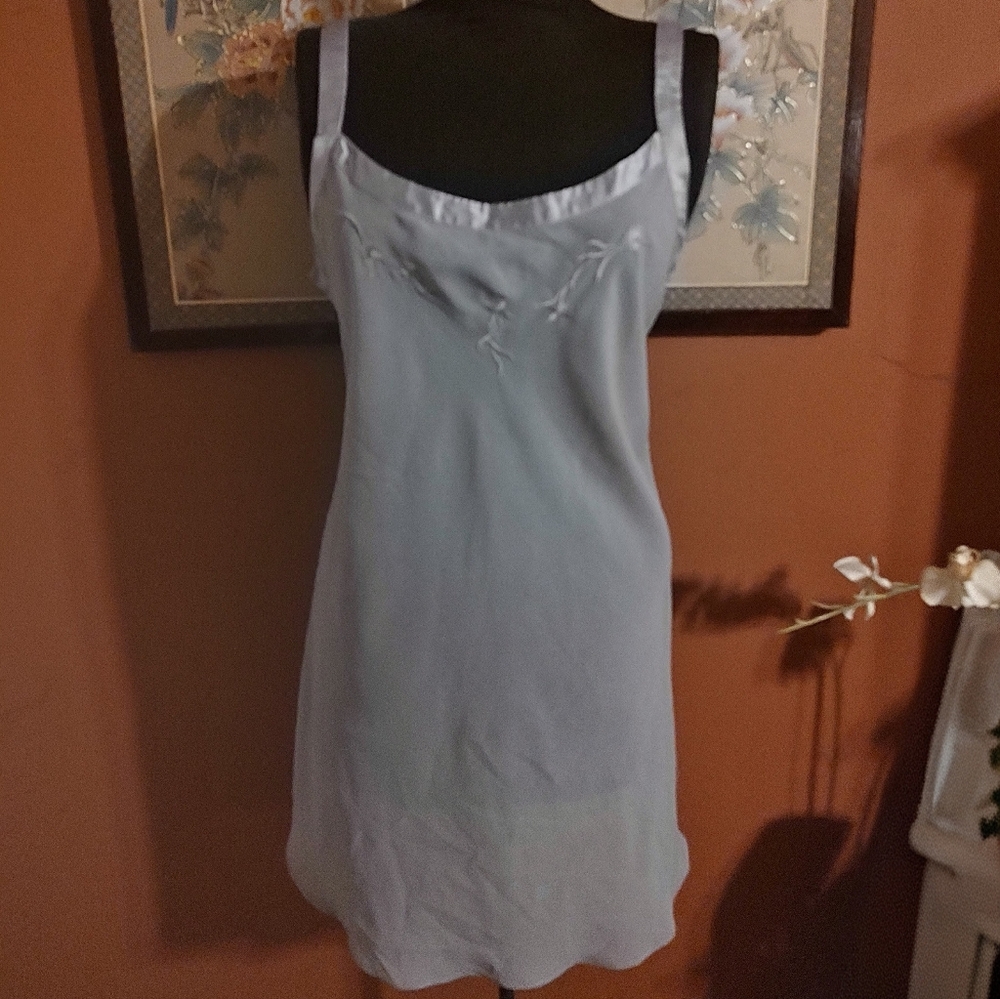 🩶🐇🩶 Lovely Vtg 90s Dove Silver Grey Semi-Sheer & Satin Nightie Negligee - L